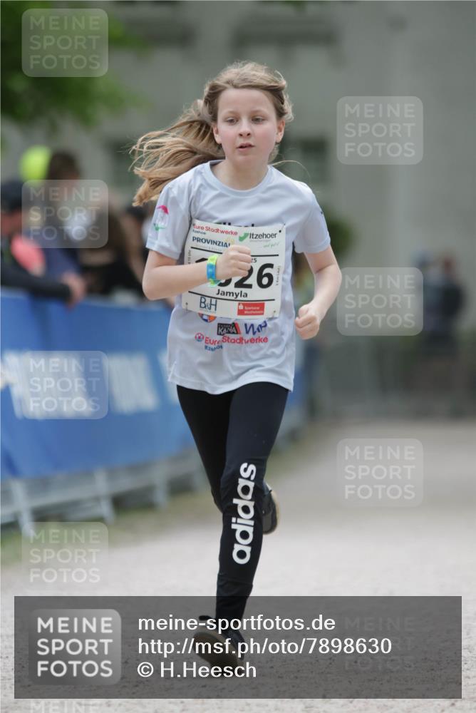 17.05.2025 - Störlauf H.Heesch http://msf.ph/oto/7898630 17.05.2025 14:58:32 Ziel 25, 26 meine-sportfotos.de