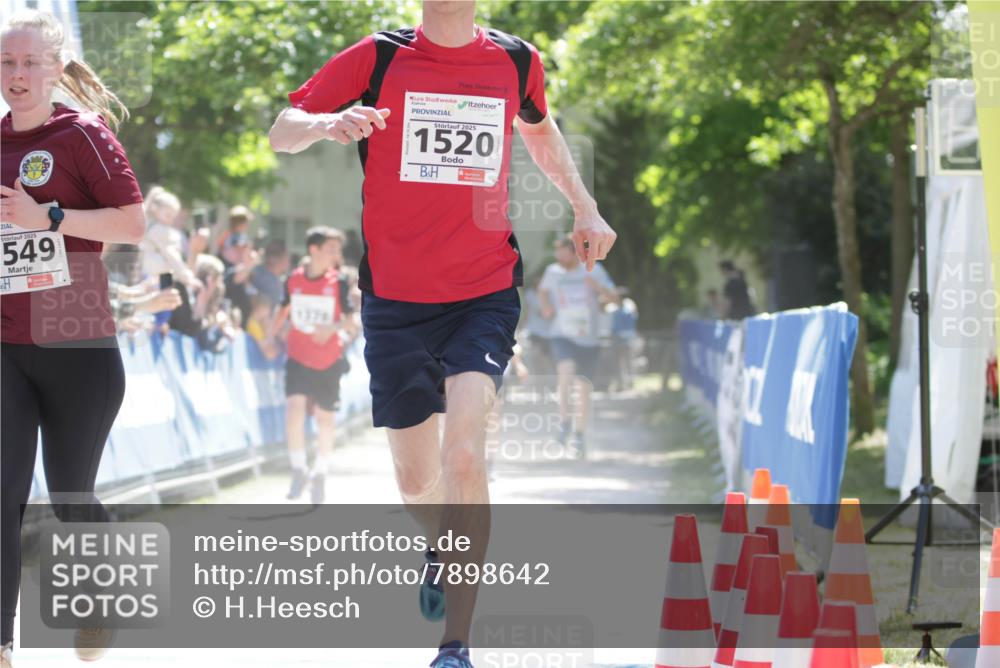 17.05.2025 - Störlauf H.Heesch http://msf.ph/oto/7898642 17.05.2025 14:44:36 Ziel 2025, 549, 1376, 2025, 1520 meine-sportfotos.de