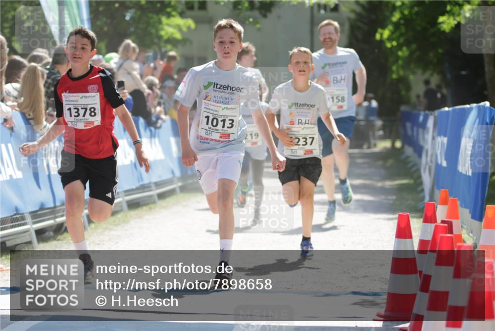 17.05.2025 - Störlauf H.Heesch http://msf.ph/oto/7898658 17.05.2025 14:44:38 Ziel 1378, 2025, 1013, 237, 158 meine-sportfotos.de