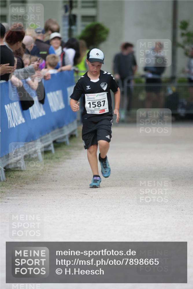 17.05.2025 - Störlauf H.Heesch http://msf.ph/oto/7898665 17.05.2025 14:59:42 Ziel 1587 meine-sportfotos.de