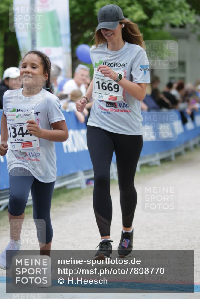 17.05.2025 - Störlauf H.Heesch http://msf.ph/oto/7898770 17.05.2025 15:00:02 Ziel 2025, 1345, 2025, 1669 meine-sportfotos.de
