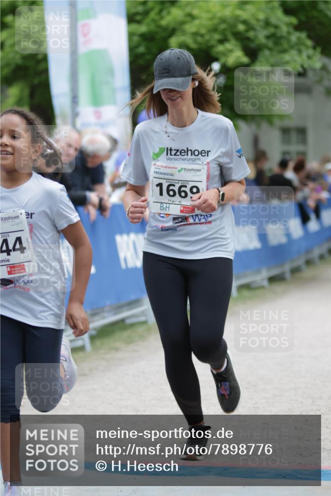 17.05.2025 - Störlauf H.Heesch http://msf.ph/oto/7898776 17.05.2025 15:00:02 Ziel 2025, 44, 2025, 1669 meine-sportfotos.de