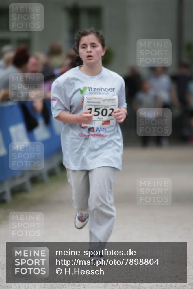 17.05.2025 - Störlauf H.Heesch http://msf.ph/oto/7898804 17.05.2025 15:00:12 Ziel 1502 meine-sportfotos.de