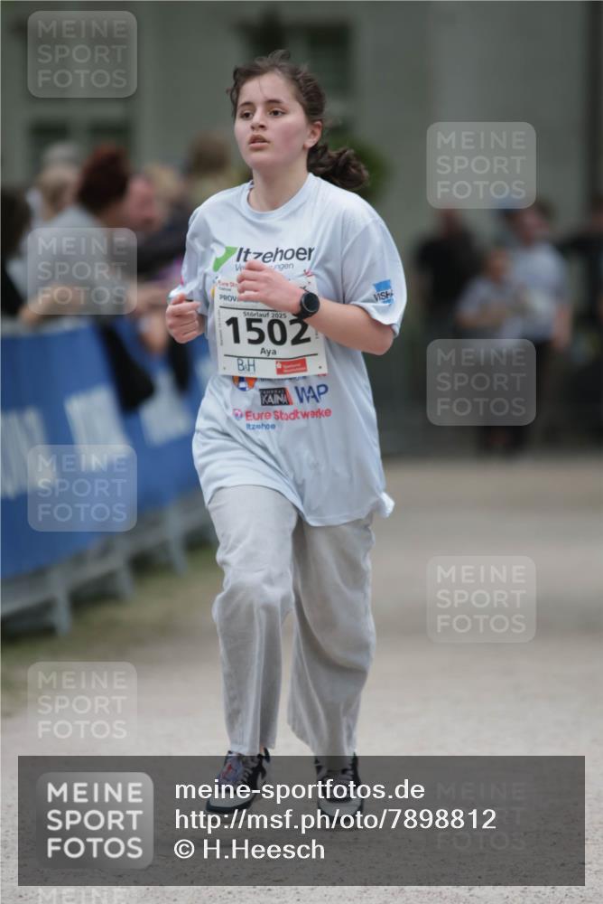 17.05.2025 - Störlauf H.Heesch http://msf.ph/oto/7898812 17.05.2025 15:00:13 Ziel 2025, 1502 meine-sportfotos.de