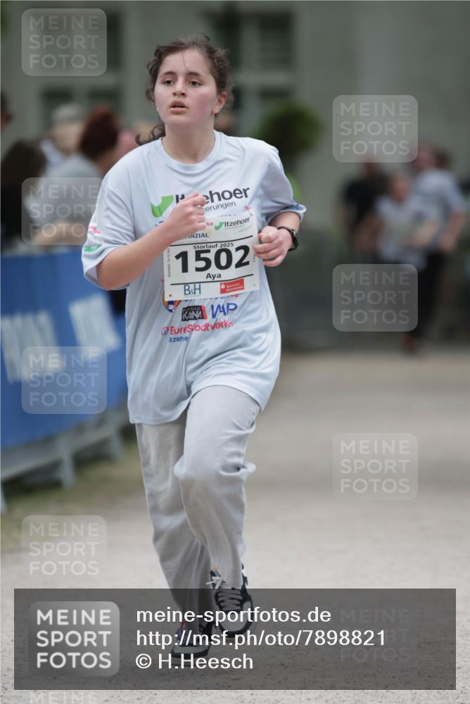 17.05.2025 - Störlauf H.Heesch http://msf.ph/oto/7898821 17.05.2025 15:00:13 Ziel 2025, 1502 meine-sportfotos.de