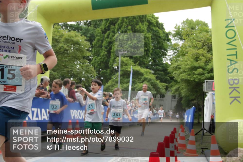 17.05.2025 - Störlauf H.Heesch http://msf.ph/oto/7899032 17.05.2025 13:42:20 Ziel 2025, 15, 133, 241, 263, 360 meine-sportfotos.de