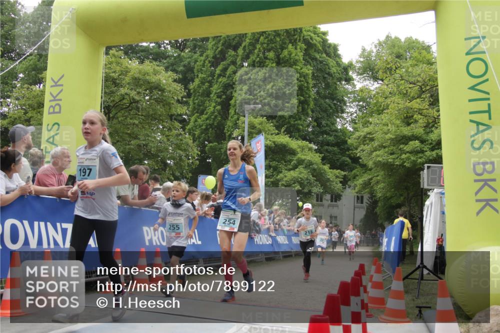17.05.2025 - Störlauf H.Heesch http://msf.ph/oto/7899122 17.05.2025 13:43:32 Ziel 197, 255, 254 meine-sportfotos.de