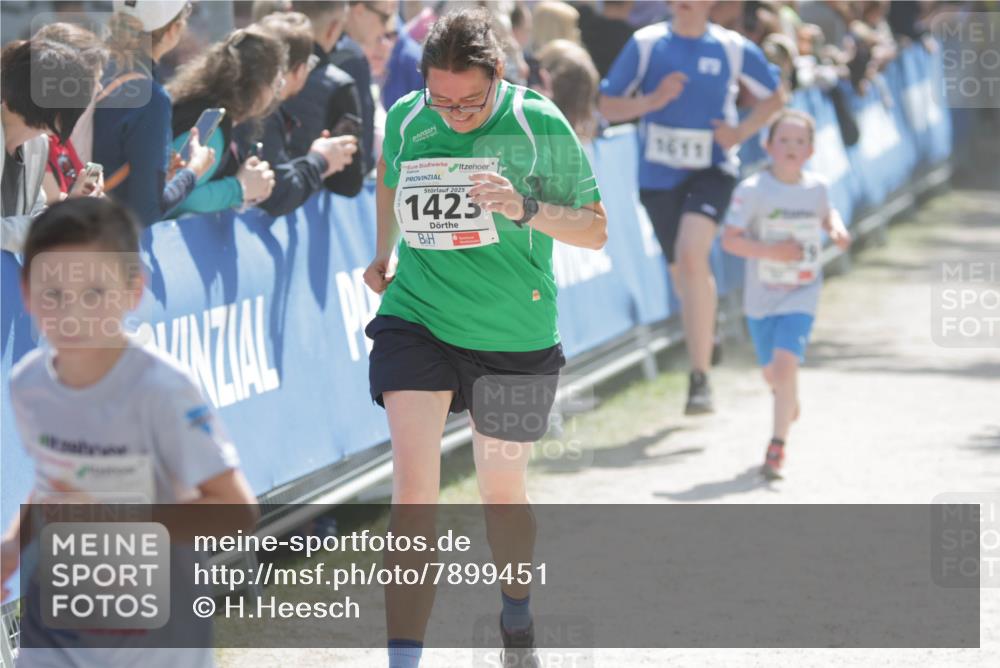 17.05.2025 - Störlauf H.Heesch http://msf.ph/oto/7899451 17.05.2025 14:46:59 Ziel 2025, 1423, 1611 meine-sportfotos.de