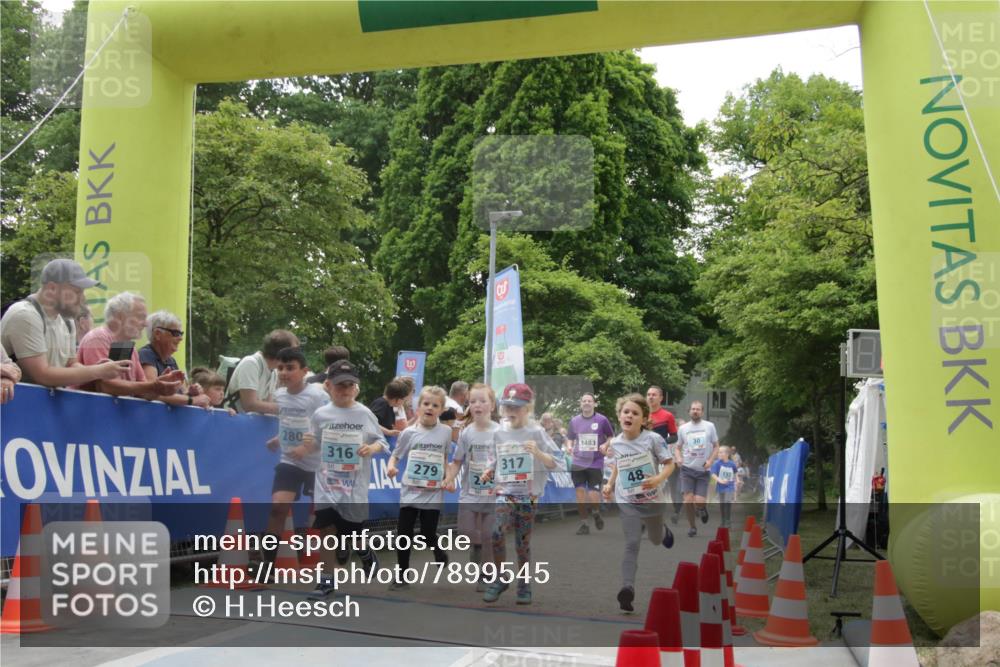 17.05.2025 - Störlauf H.Heesch http://msf.ph/oto/7899545 17.05.2025 13:45:24 Ziel 316, 279, 317 meine-sportfotos.de