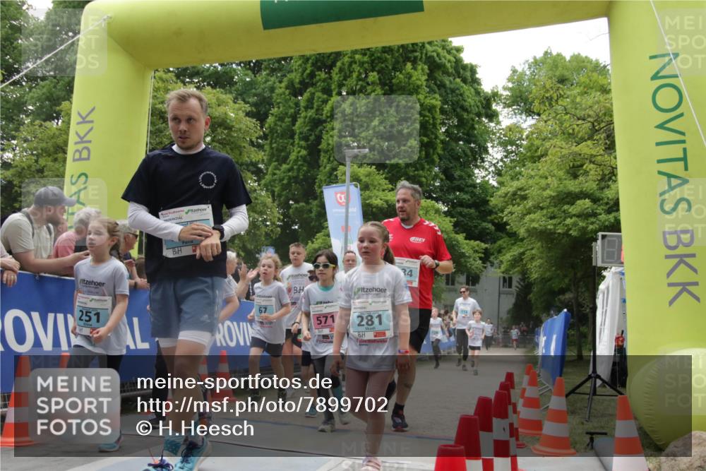 17.05.2025 - Störlauf H.Heesch http://msf.ph/oto/7899702 17.05.2025 13:45:38 Ziel 251, 571, 281 meine-sportfotos.de