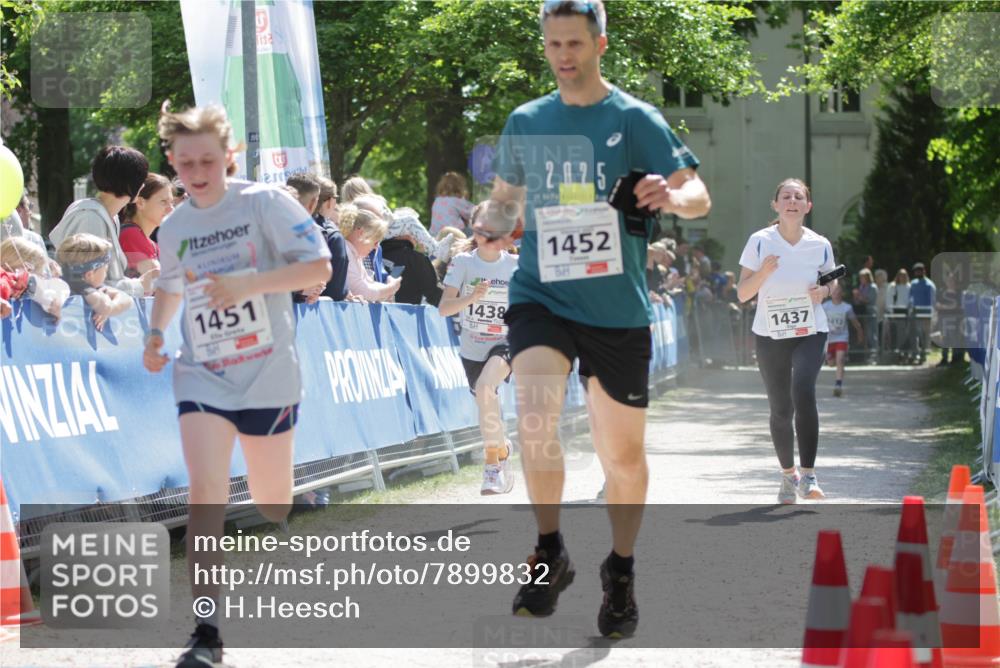 17.05.2025 - Störlauf H.Heesch http://msf.ph/oto/7899832 17.05.2025 14:48:14 Ziel 1451, 1438, 2025, 1452, 1437, 1412 meine-sportfotos.de