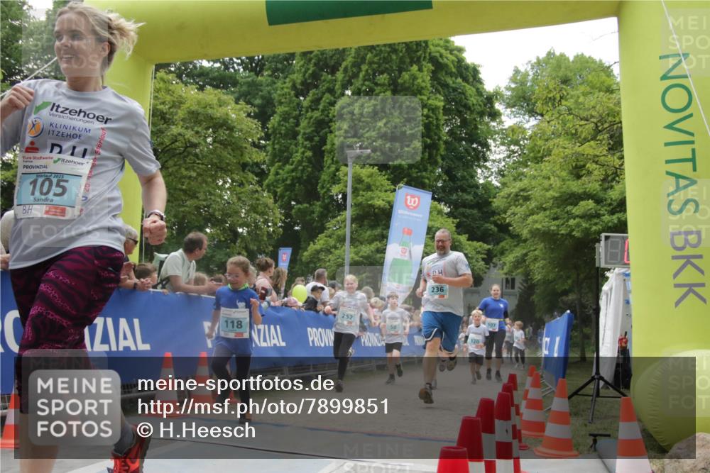 17.05.2025 - Störlauf H.Heesch http://msf.ph/oto/7899851 17.05.2025 13:46:14 Ziel 2025, 105, 118, 252, 236, 120, 107 meine-sportfotos.de