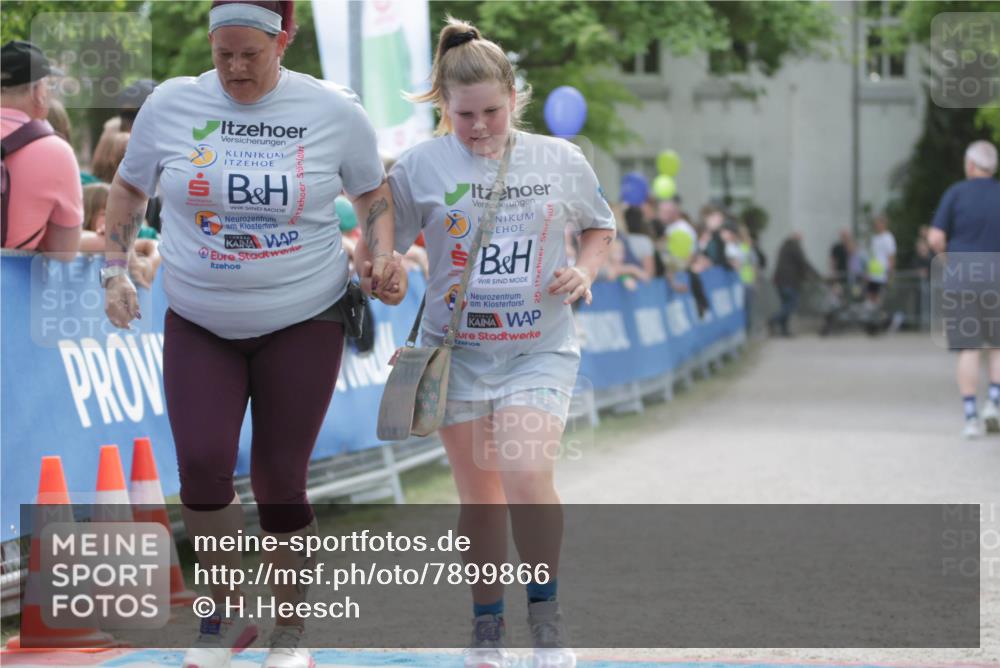 17.05.2025 - Störlauf H.Heesch http://msf.ph/oto/7899866 17.05.2025 15:12:00 Ziel  meine-sportfotos.de