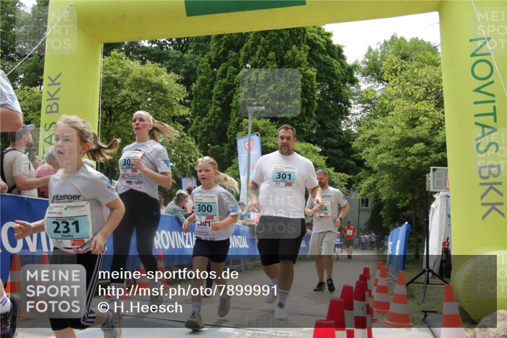 17.05.2025 - Störlauf H.Heesch http://msf.ph/oto/7899991 17.05.2025 13:46:58 Ziel 231, 300, 301 meine-sportfotos.de