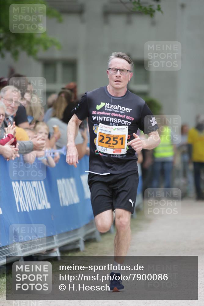 17.05.2025 - Störlauf H.Heesch http://msf.ph/oto/7900086 17.05.2025 15:21:05 Ziel 20, 2019, 2025, 2251 meine-sportfotos.de