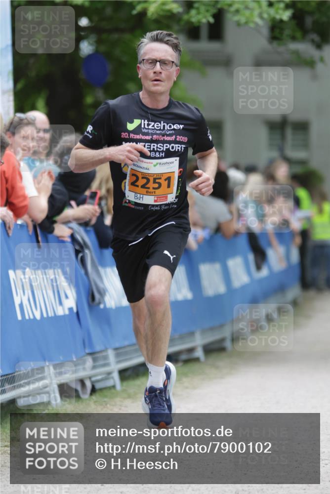 17.05.2025 - Störlauf H.Heesch http://msf.ph/oto/7900102 17.05.2025 15:21:06 Ziel 20, 2019, 2025, 2251 meine-sportfotos.de