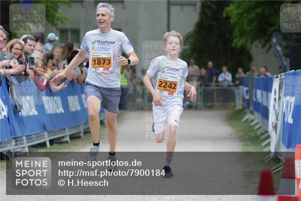 17.05.2025 - Störlauf H.Heesch http://msf.ph/oto/7900184 17.05.2025 15:21:58 Ziel 2025, 1873, 2242 meine-sportfotos.de