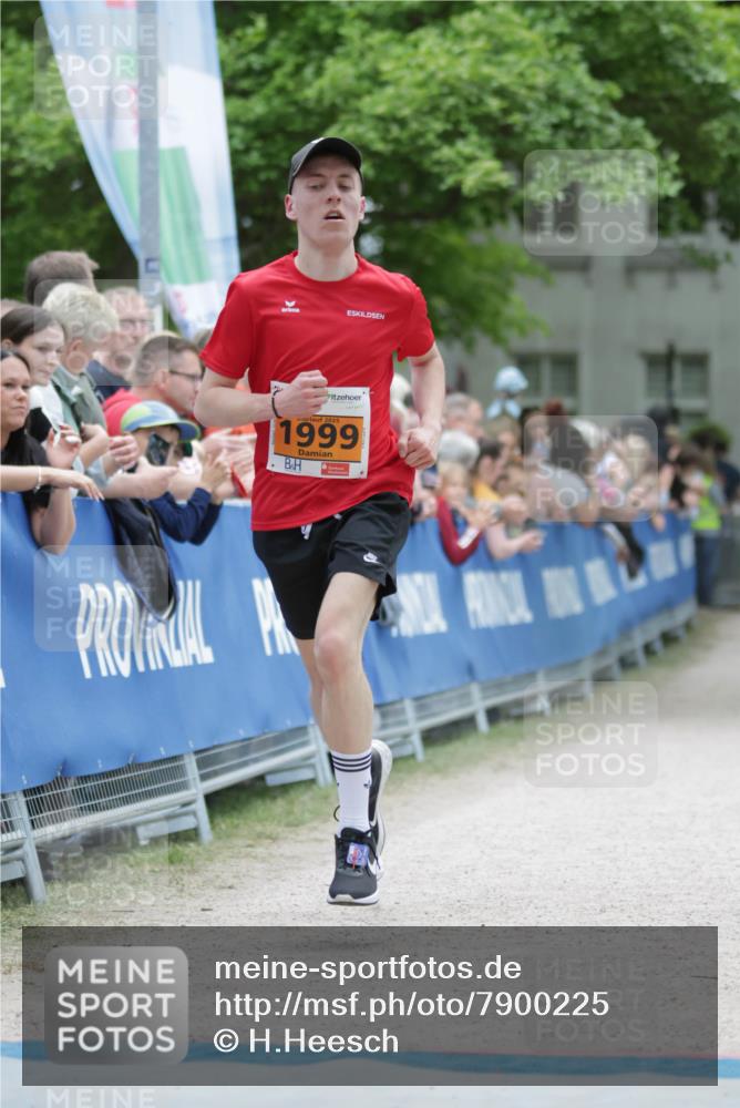 17.05.2025 - Störlauf H.Heesch http://msf.ph/oto/7900225 17.05.2025 15:22:24 Ziel 2025, 1999 meine-sportfotos.de
