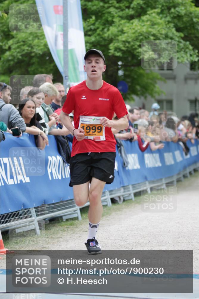 17.05.2025 - Störlauf H.Heesch http://msf.ph/oto/7900230 17.05.2025 15:22:24 Ziel 2025, 1999 meine-sportfotos.de