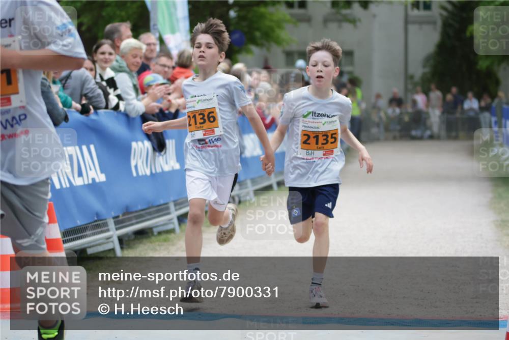 17.05.2025 - Störlauf H.Heesch http://msf.ph/oto/7900331 17.05.2025 15:22:49 Ziel 2025, 2136, 20, 2135 meine-sportfotos.de