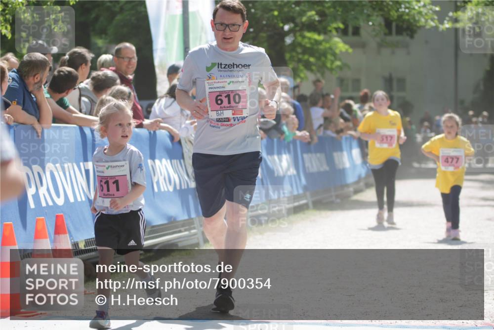 17.05.2025 - Störlauf H.Heesch http://msf.ph/oto/7900354 17.05.2025 14:01:57 Ziel 2025, 611, 2025, 610, 517, 477 meine-sportfotos.de