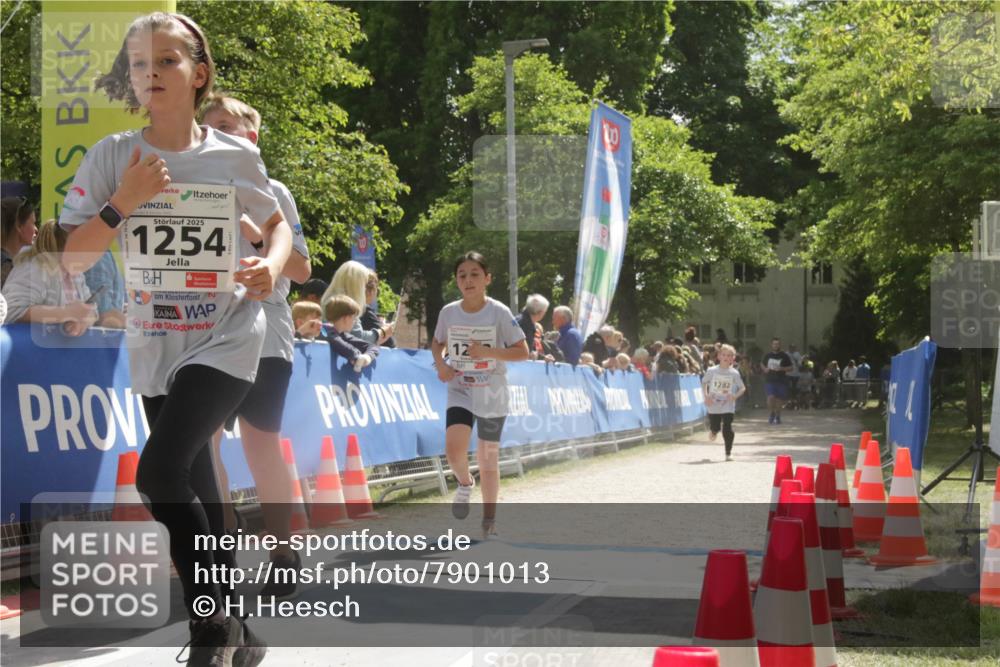 17.05.2025 - Störlauf H.Heesch http://msf.ph/oto/7901013 17.05.2025 14:52:43 Ziel 2025, 1254, 1282 meine-sportfotos.de