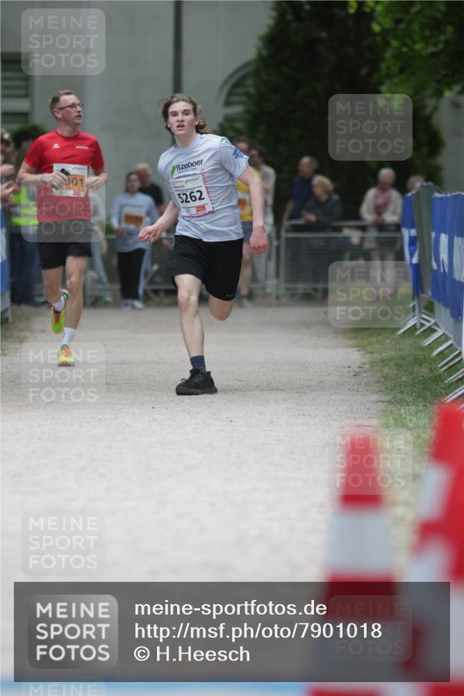 17.05.2025 - Störlauf H.Heesch http://msf.ph/oto/7901018 17.05.2025 15:24:37 Ziel 5262 meine-sportfotos.de
