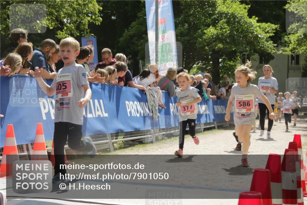 17.05.2025 - Störlauf H.Heesch http://msf.ph/oto/7901050 17.05.2025 14:02:16 Ziel 405, 377, 586, 187 meine-sportfotos.de