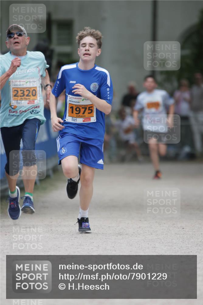 17.05.2025 - Störlauf H.Heesch http://msf.ph/oto/7901229 17.05.2025 15:25:10 Ziel 2025, 2320, 2025, 1975 meine-sportfotos.de