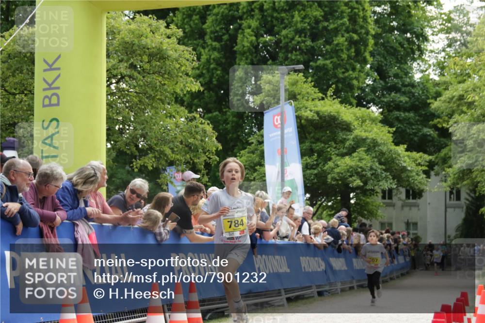 17.05.2025 - Störlauf H.Heesch http://msf.ph/oto/7901232 17.05.2025 14:09:52 Ziel 784, 1998, 07 meine-sportfotos.de
