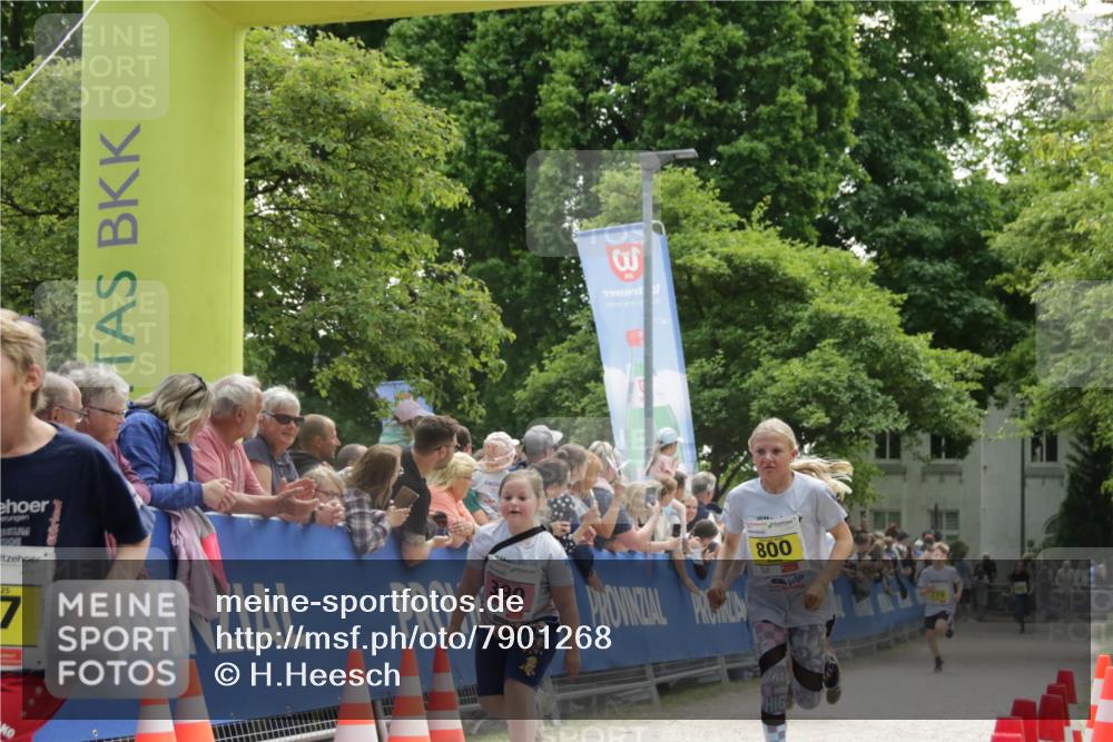 17.05.2025 - Störlauf H.Heesch http://msf.ph/oto/7901268 17.05.2025 14:10:41 Ziel 3, 1992, 19, 25, 7, 390, 800, 778 meine-sportfotos.de