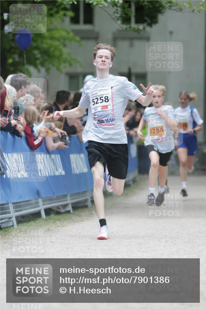 17.05.2025 - Störlauf H.Heesch http://msf.ph/oto/7901386 17.05.2025 15:25:37 Ziel 2025, 5258, 5, 2284 meine-sportfotos.de