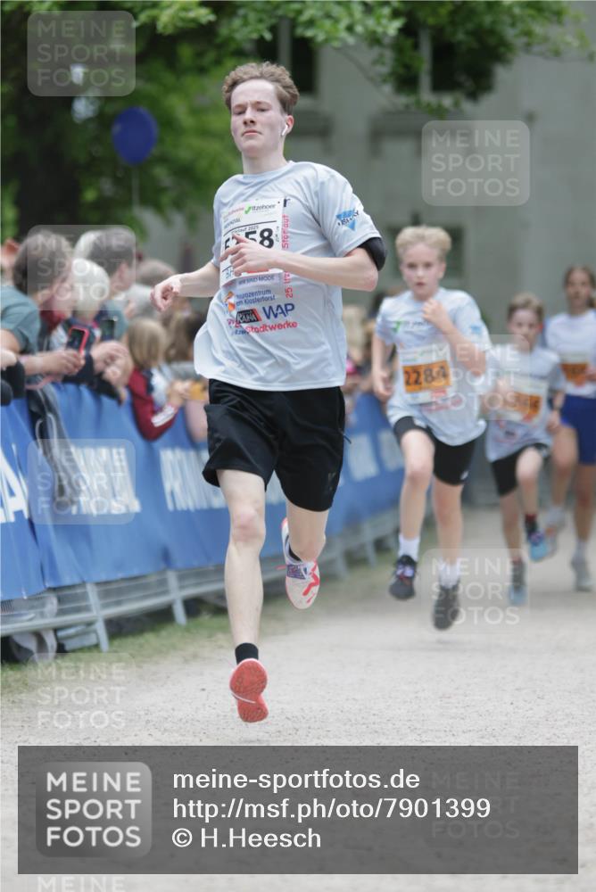 17.05.2025 - Störlauf H.Heesch http://msf.ph/oto/7901399 17.05.2025 15:25:37 Ziel 2025, 58, 25, 2284 meine-sportfotos.de