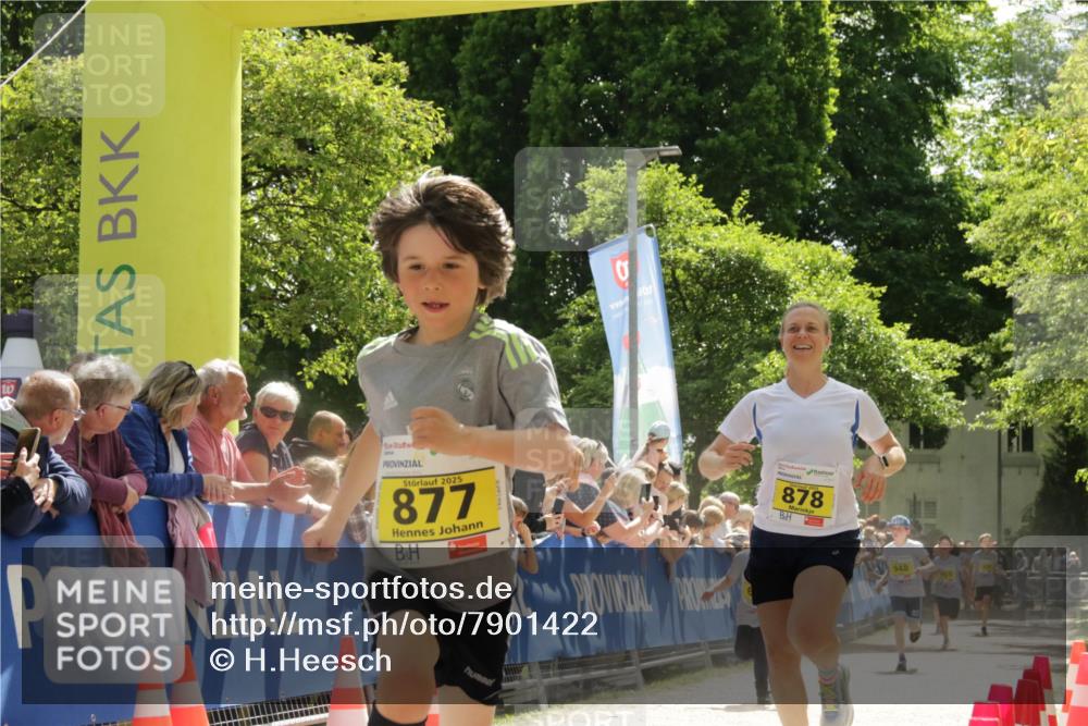 17.05.2025 - Störlauf H.Heesch http://msf.ph/oto/7901422 17.05.2025 14:12:38 Ziel 2025, 877, 1994, 878, 948, 1969 meine-sportfotos.de