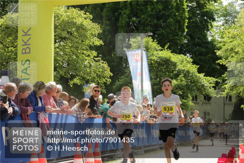 17.05.2025 - Störlauf H.Heesch http://msf.ph/oto/7901435 17.05.2025 14:12:44 Ziel 99219, 950, 938 meine-sportfotos.de