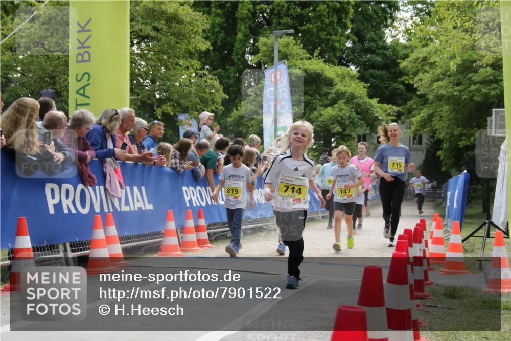 17.05.2025 - Störlauf H.Heesch http://msf.ph/oto/7901522 17.05.2025 14:13:16 Ziel 819, 90, 714, 747, 715 meine-sportfotos.de