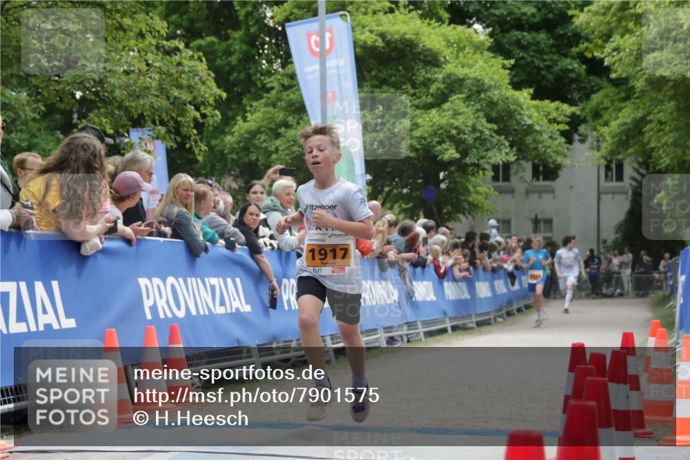 17.05.2025 - Störlauf H.Heesch http://msf.ph/oto/7901575 17.05.2025 15:24:00 Ziel 1917 meine-sportfotos.de