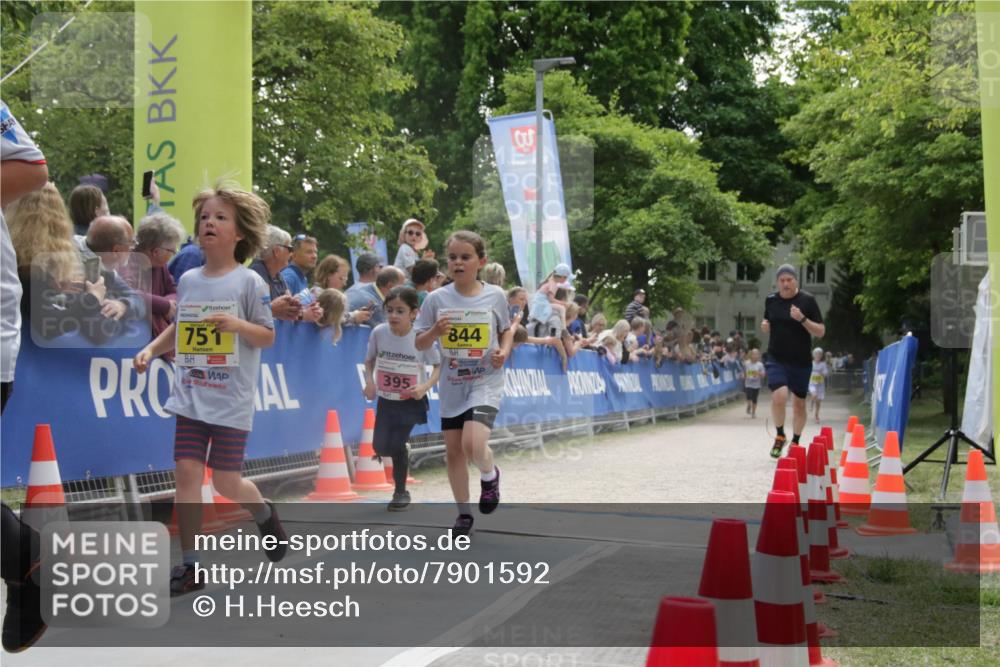 17.05.2025 - Störlauf H.Heesch http://msf.ph/oto/7901592 17.05.2025 14:13:22 Ziel 751, 395, 844, 3 meine-sportfotos.de