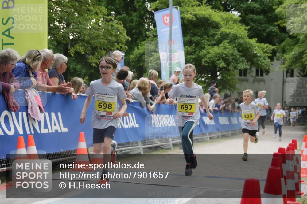 17.05.2025 - Störlauf H.Heesch http://msf.ph/oto/7901657 17.05.2025 14:14:08 Ziel 698, 697, 820, 519 meine-sportfotos.de