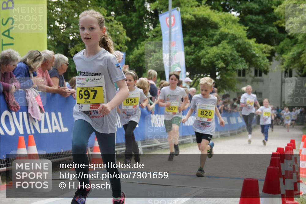 17.05.2025 - Störlauf H.Heesch http://msf.ph/oto/7901659 17.05.2025 14:14:09 Ziel 2025, 697, 856, 847, 820 meine-sportfotos.de
