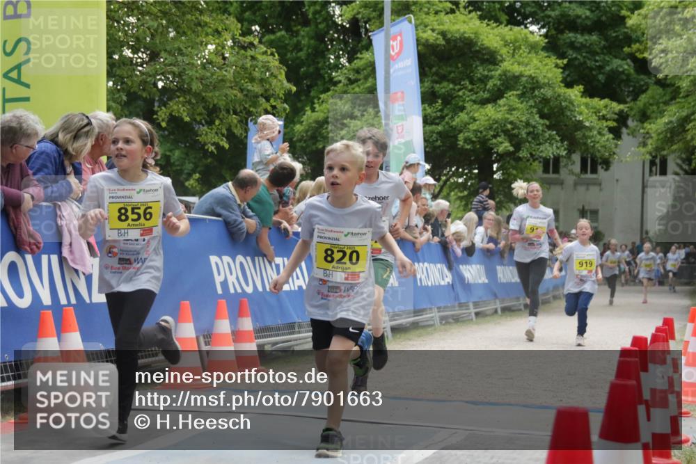17.05.2025 - Störlauf H.Heesch http://msf.ph/oto/7901663 17.05.2025 14:14:10 Ziel 2025, 856, 2025, 820, 114, 919 meine-sportfotos.de