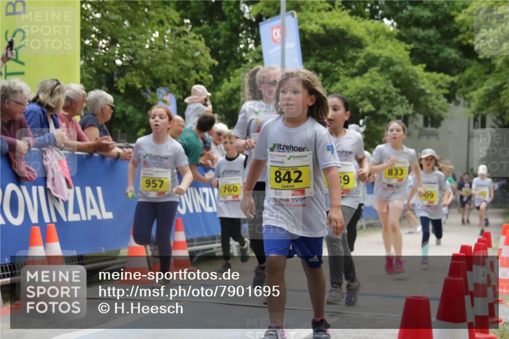 17.05.2025 - Störlauf H.Heesch http://msf.ph/oto/7901695 17.05.2025 14:14:36 Ziel 957, 760, 2025, 842, 833, 19, 209 meine-sportfotos.de
