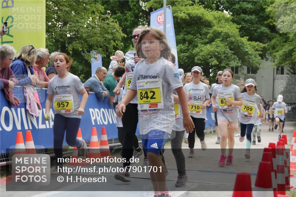17.05.2025 - Störlauf H.Heesch http://msf.ph/oto/7901701 17.05.2025 14:14:36 Ziel 3, 2025, 957, 2025, 842, 710, 83, 709, 942 meine-sportfotos.de
