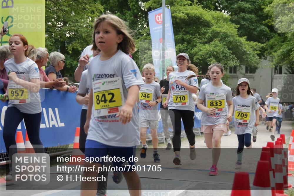 17.05.2025 - Störlauf H.Heesch http://msf.ph/oto/7901705 17.05.2025 14:14:37 Ziel 2025, 957, 2025, 842, 199219, 746, 710, 833, 709, 942 meine-sportfotos.de