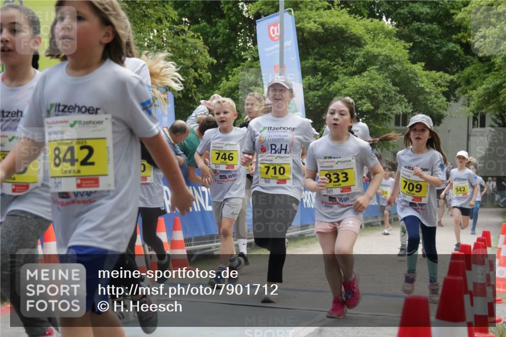 17.05.2025 - Störlauf H.Heesch http://msf.ph/oto/7901712 17.05.2025 14:14:37 Ziel 1998, 2025, 842, 746, 710, 333, 10, 709, 942 meine-sportfotos.de