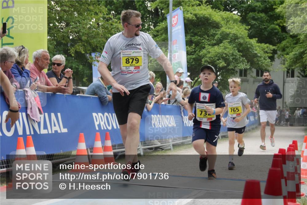 17.05.2025 - Störlauf H.Heesch http://msf.ph/oto/7901736 17.05.2025 14:14:44 Ziel 879, 732, 765 meine-sportfotos.de