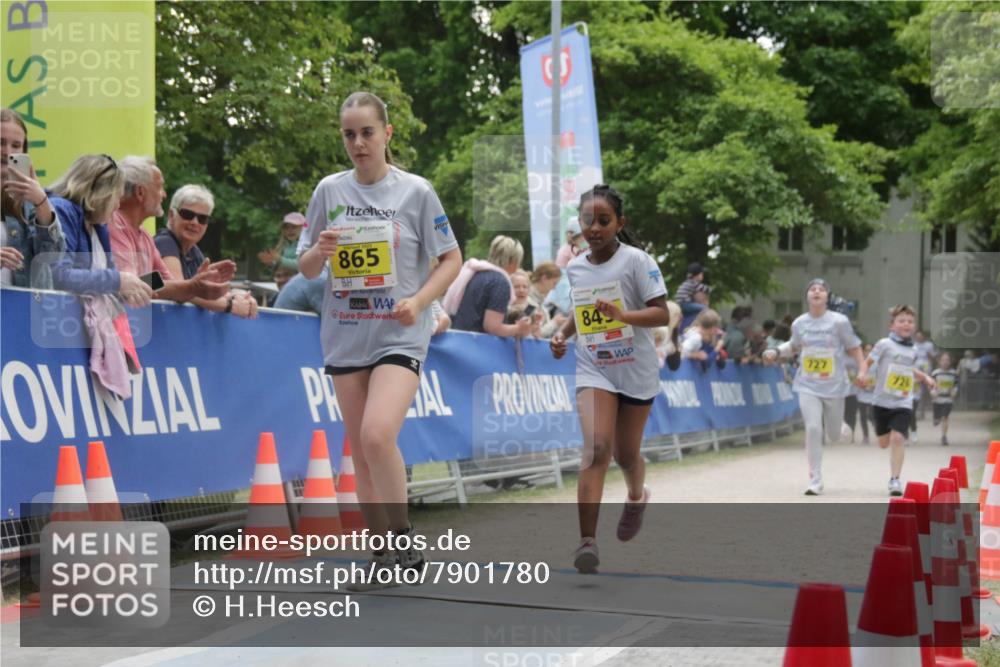 17.05.2025 - Störlauf H.Heesch http://msf.ph/oto/7901780 17.05.2025 14:15:13 Ziel 865, 84, 727, 726 meine-sportfotos.de