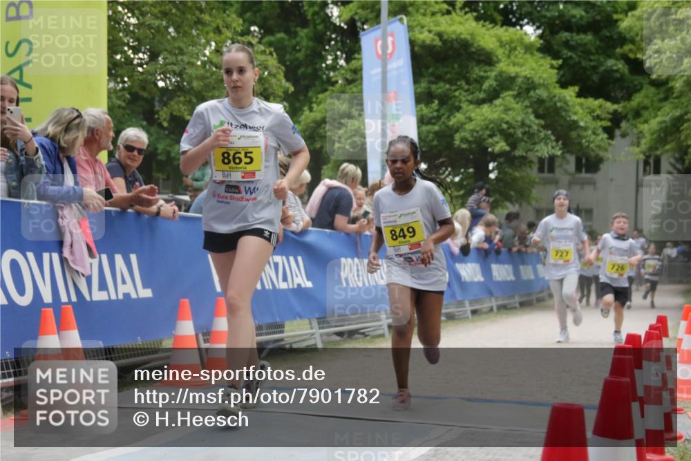 17.05.2025 - Störlauf H.Heesch http://msf.ph/oto/7901782 17.05.2025 14:15:13 Ziel 865, 849, 727, 726 meine-sportfotos.de