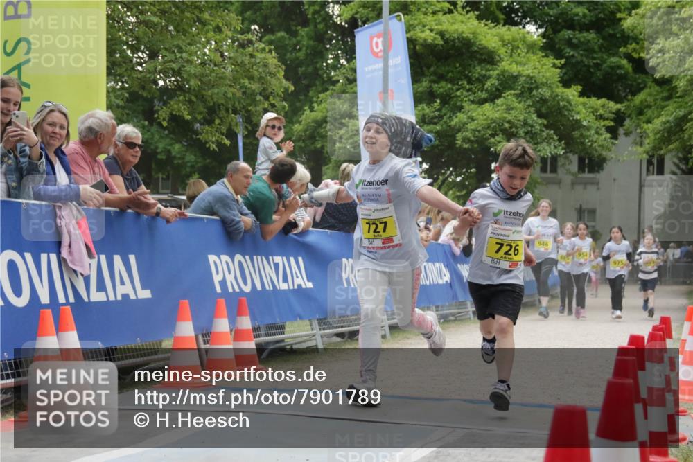 17.05.2025 - Störlauf H.Heesch http://msf.ph/oto/7901789 17.05.2025 14:15:15 Ziel 1998, 0, 727, 726, 946, 954, 885, 975 meine-sportfotos.de
