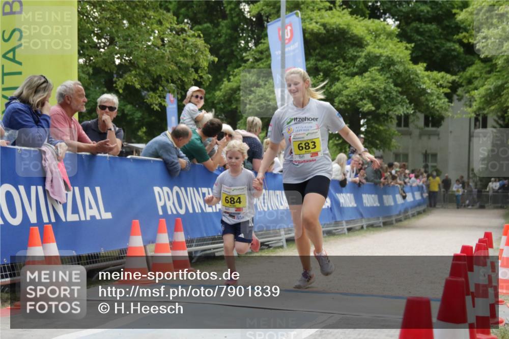 17.05.2025 - Störlauf H.Heesch http://msf.ph/oto/7901839 17.05.2025 14:15:52 Ziel 683, 684 meine-sportfotos.de